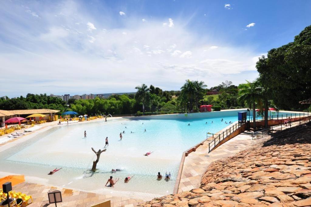 Piazza Diroma - Cortesia Park Diroma, Splash E Slide Caldas Novas Bagian luar foto