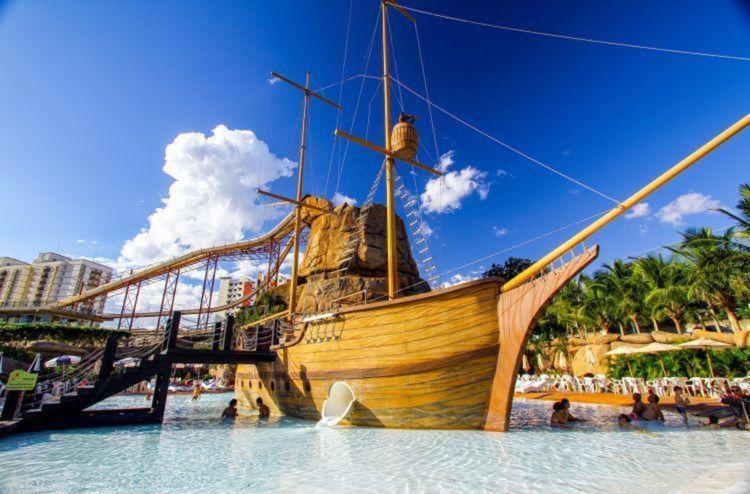 Piazza Diroma - Cortesia Park Diroma, Splash E Slide Caldas Novas Bagian luar foto