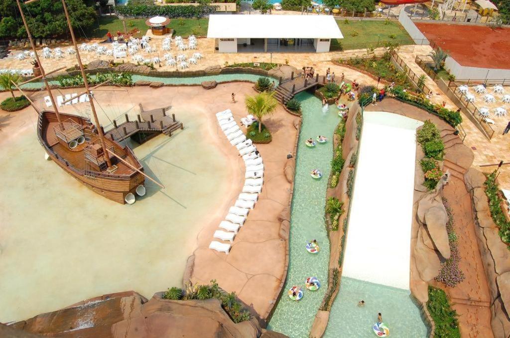 Piazza Diroma - Cortesia Park Diroma, Splash E Slide Caldas Novas Bagian luar foto
