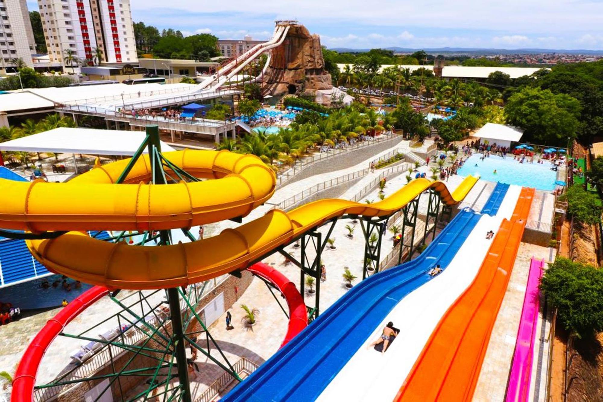 Piazza Diroma - Cortesia Park Diroma, Splash E Slide Caldas Novas Bagian luar foto
