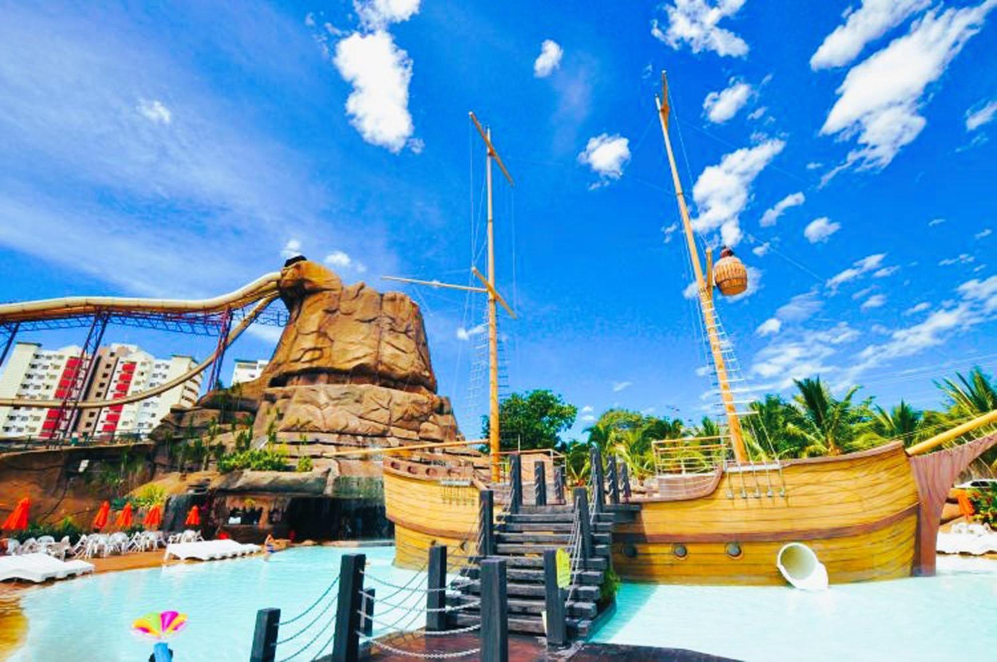 Piazza Diroma - Cortesia Park Diroma, Splash E Slide Caldas Novas Bagian luar foto