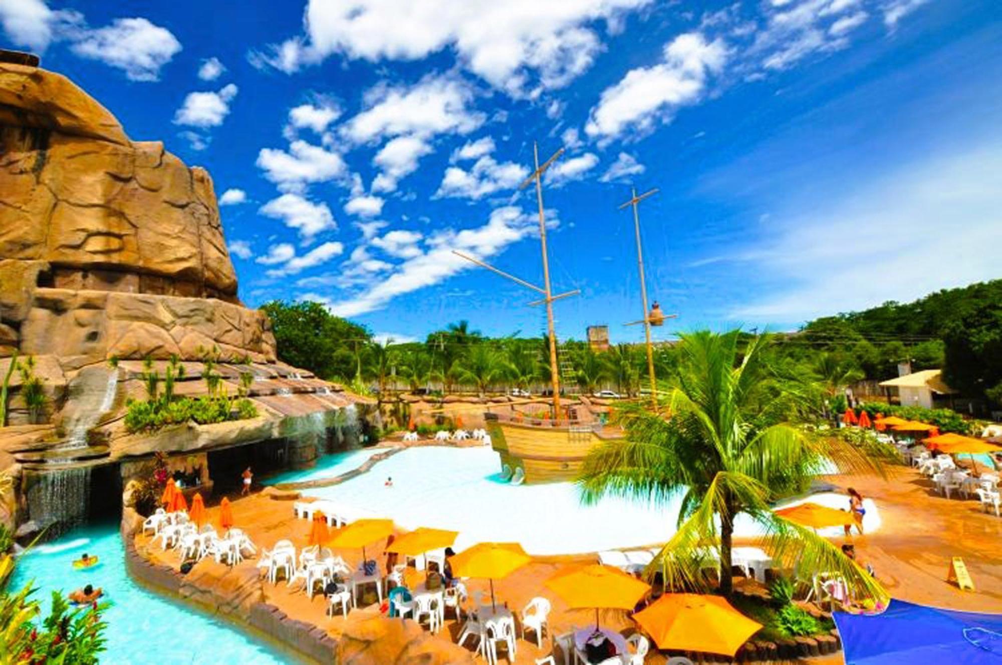 Piazza Diroma - Cortesia Park Diroma, Splash E Slide Caldas Novas Bagian luar foto