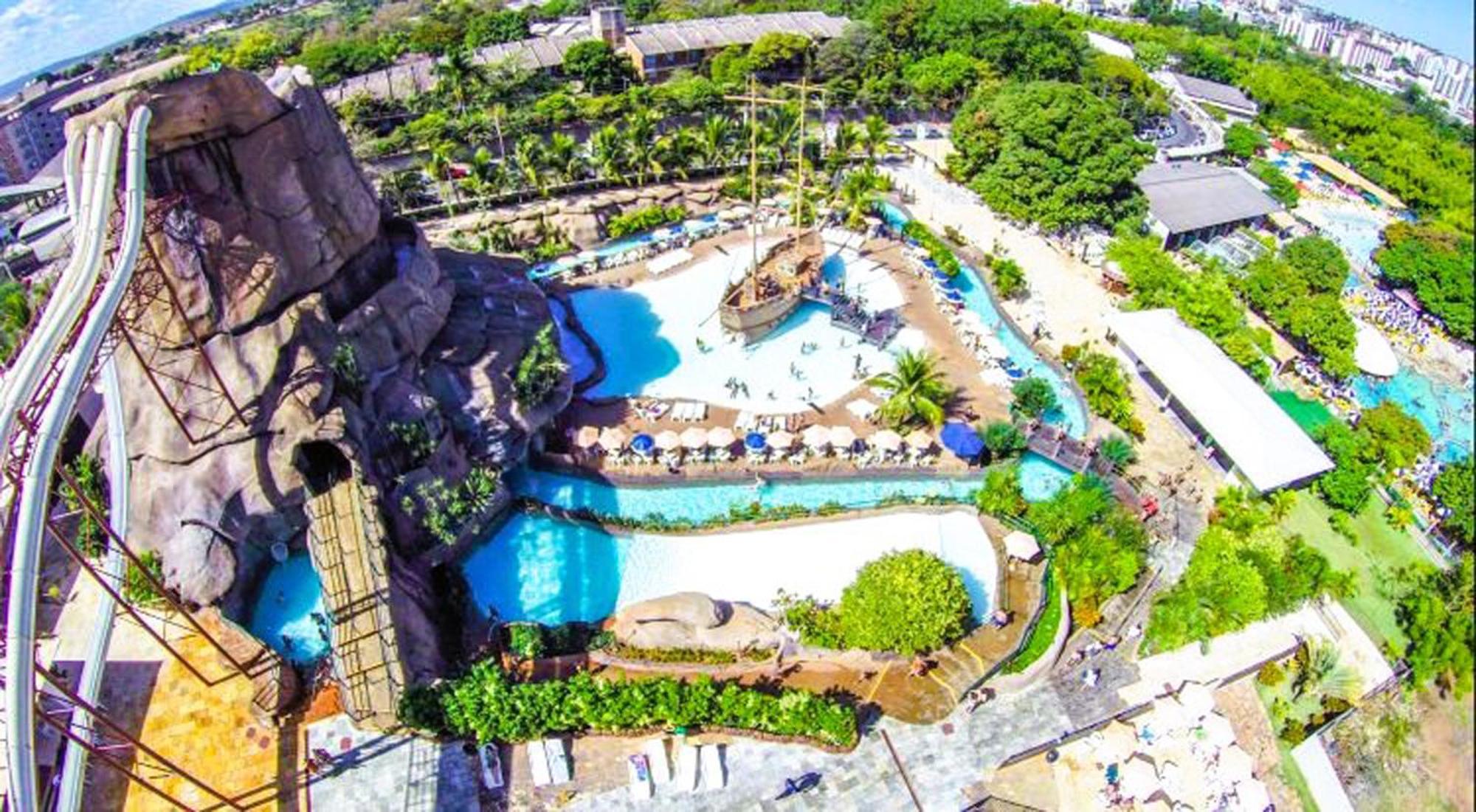 Piazza Diroma - Cortesia Park Diroma, Splash E Slide Caldas Novas Bagian luar foto