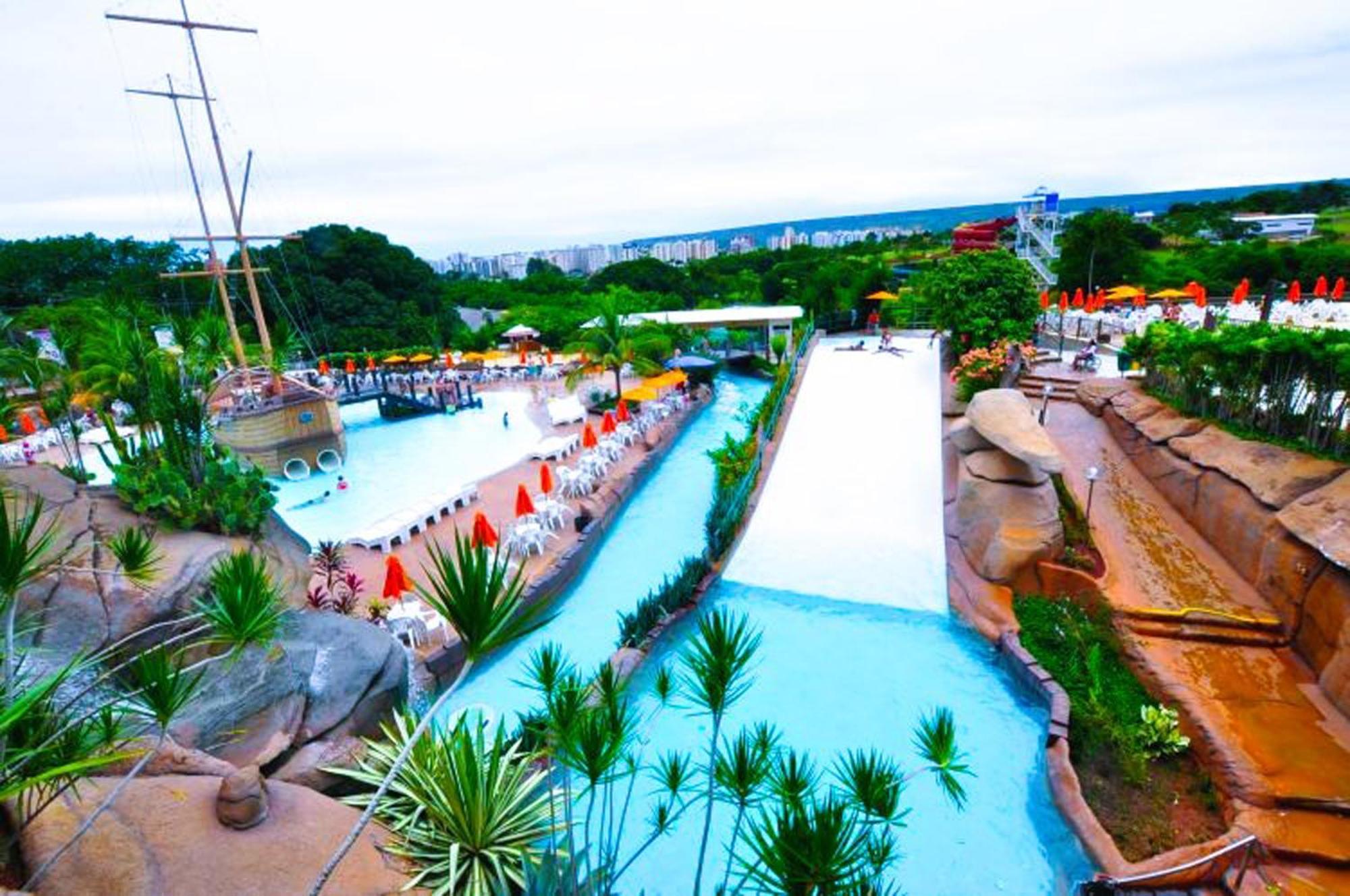 Piazza Diroma - Cortesia Park Diroma, Splash E Slide Caldas Novas Bagian luar foto