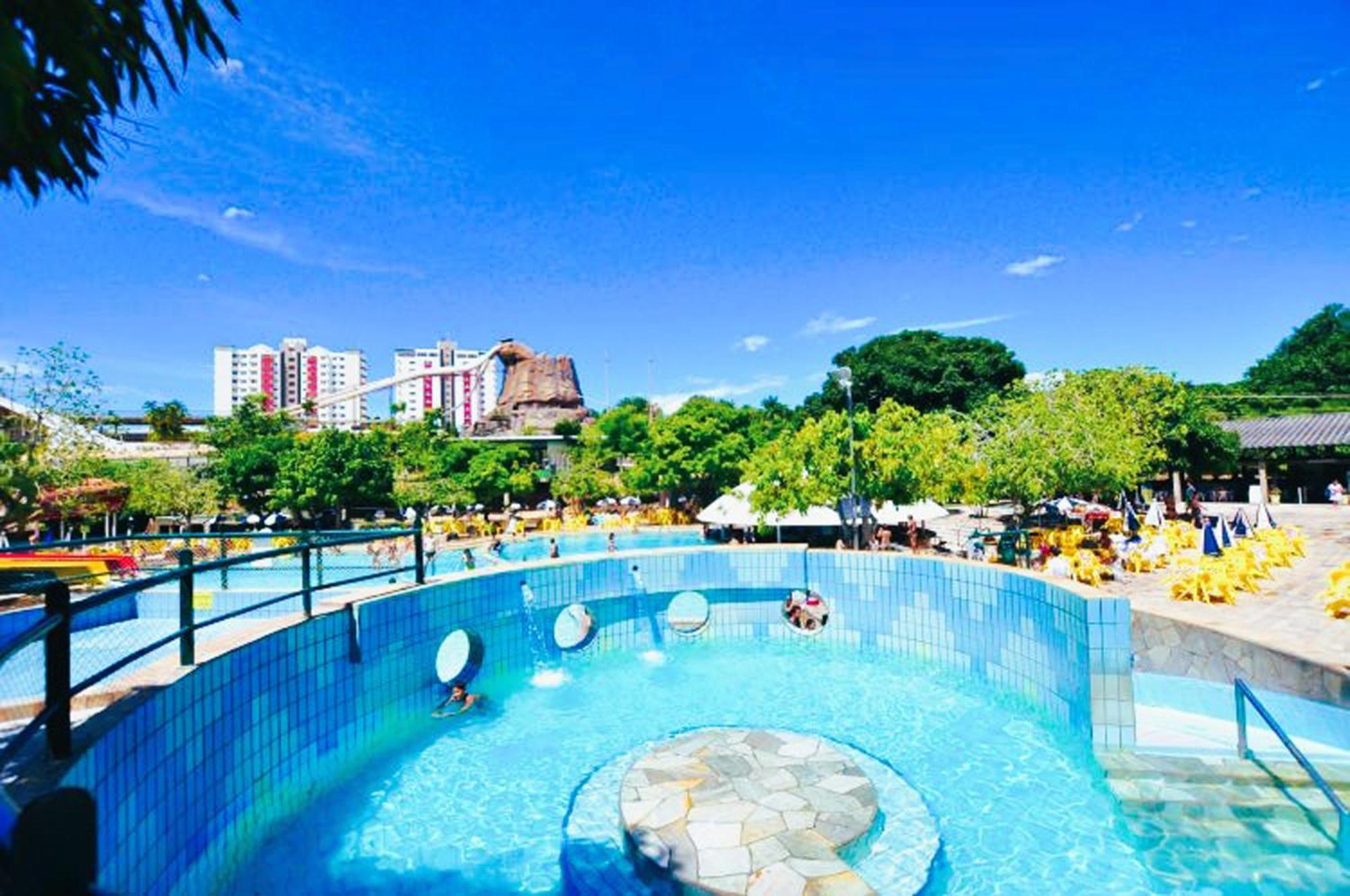Piazza Diroma - Cortesia Park Diroma, Splash E Slide Caldas Novas Bagian luar foto