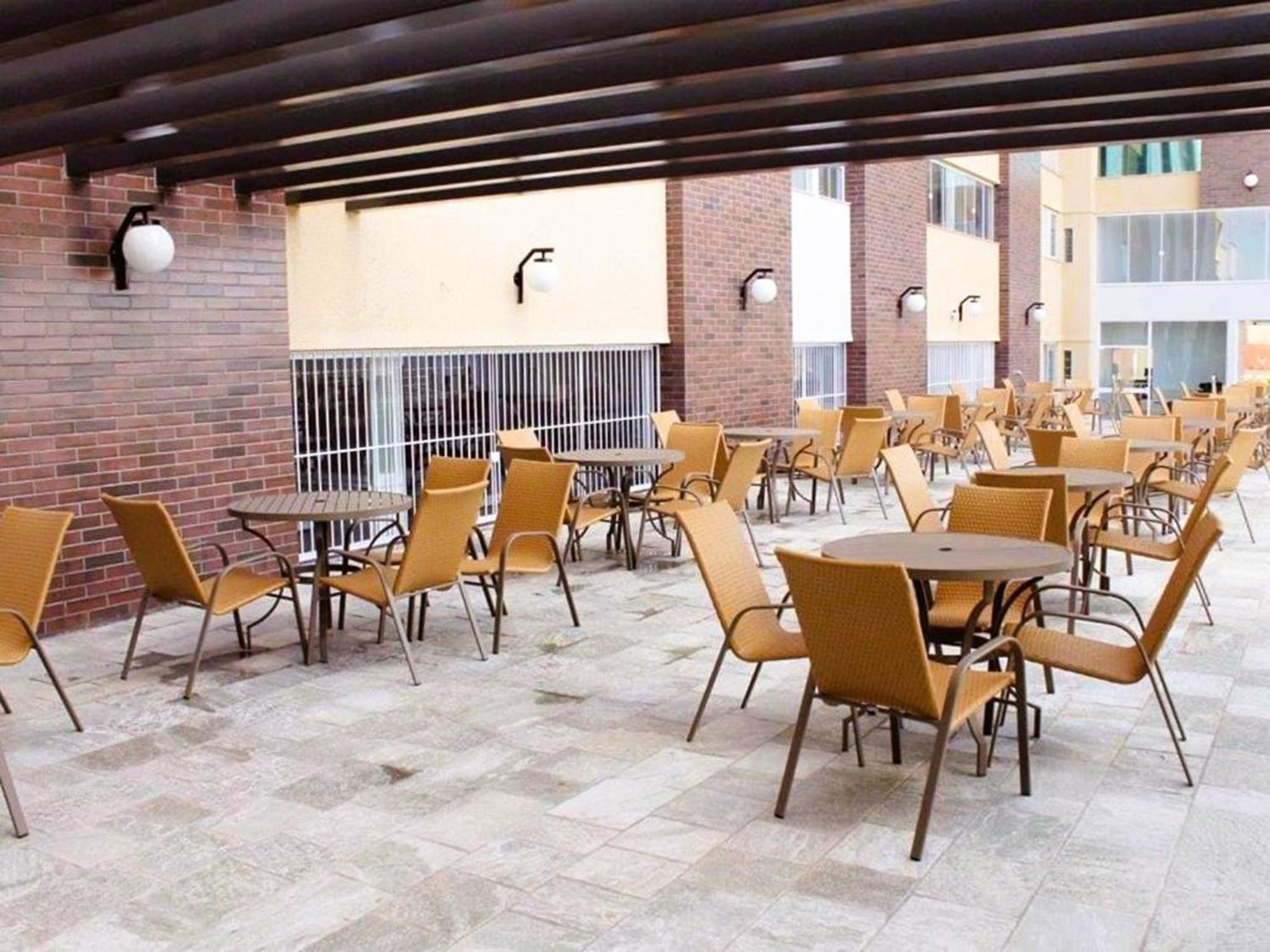 Piazza Diroma - Cortesia Park Diroma, Splash E Slide Caldas Novas Bagian luar foto